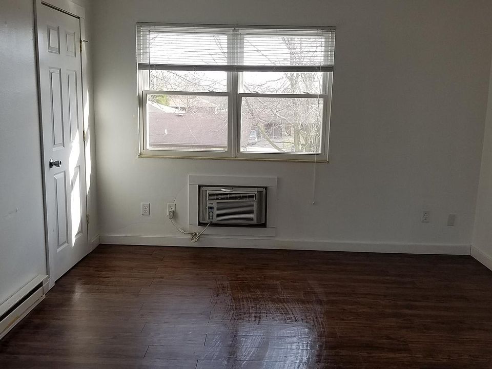 Front Entrance, Family room