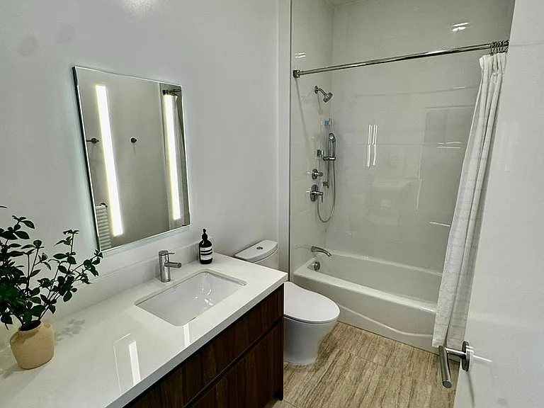 1515 Liona St #4407 — Photo 10