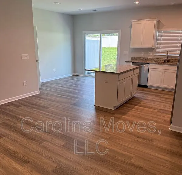 179 Randwick Ln — Photo 4
