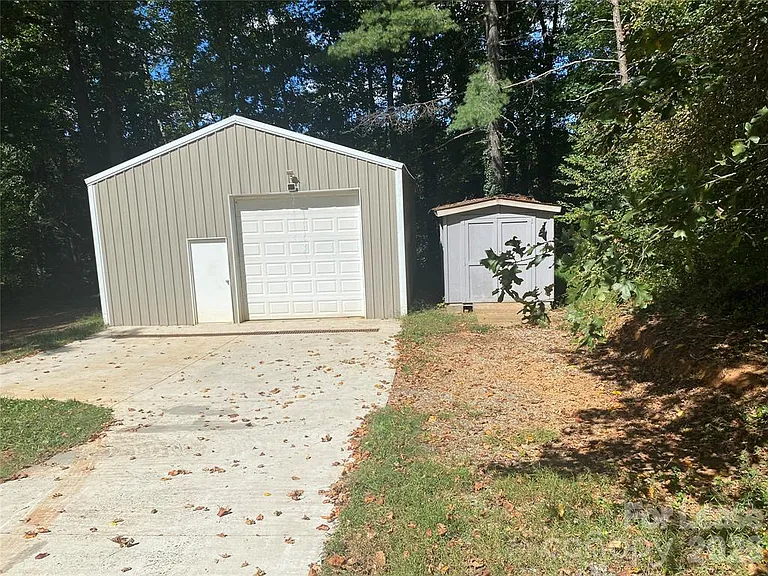 1320 Jamestown Rd — Photo 12