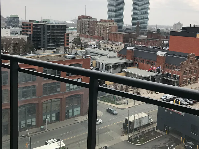 318 King St E #1012 — Photo 8