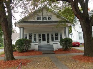 607 S College Ave, Aledo, IL 61231