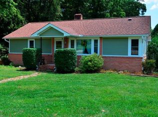 440 Ridge Rd, Hendersonville, NC 28792