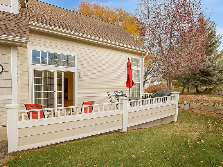 8300 Fairmount Dr #D101 — Photo 10