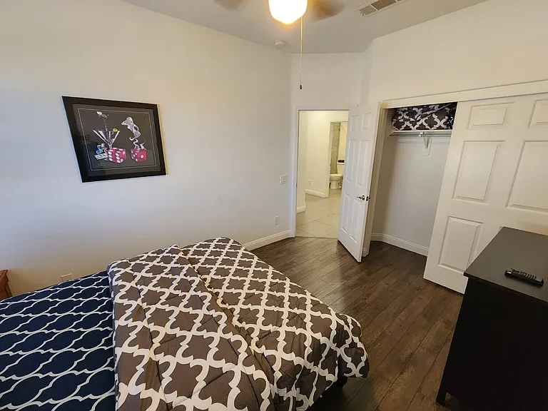 417 Obsidian St — Photo 8