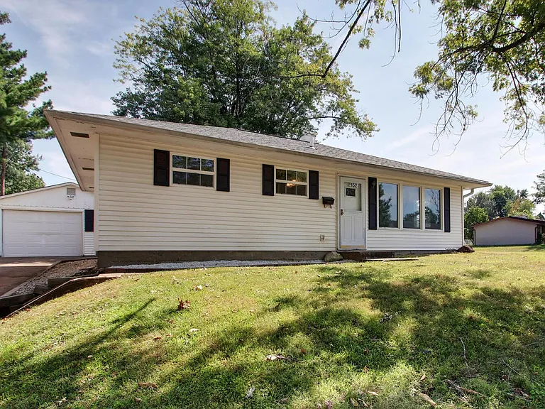 1521 Granview Dr — Photo 1