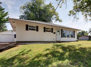 1521 Granview Dr, Quincy, IL 62301