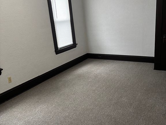 4th image of 4006 E 52nd St