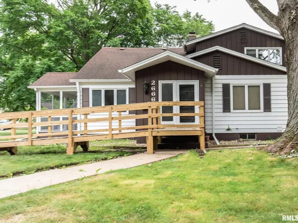 2666 12th St, Moline, IL 61265