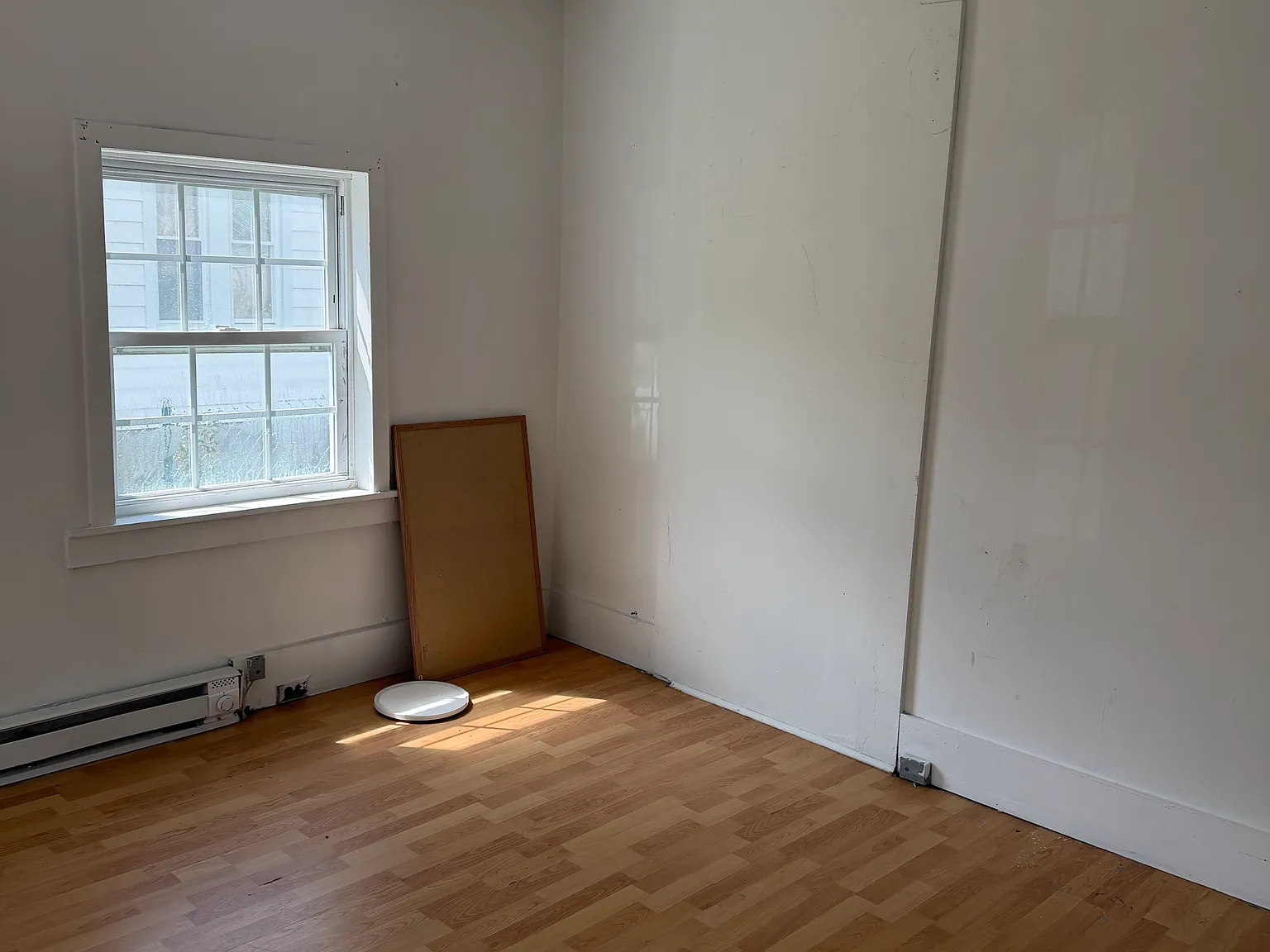 3 bed, 1142 sqft, $3,100 — Photo 2