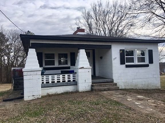 2nd image of 217 Leigh St