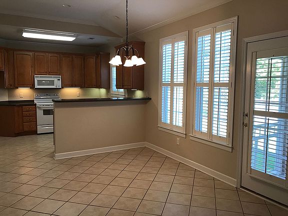 Open breakfast nook