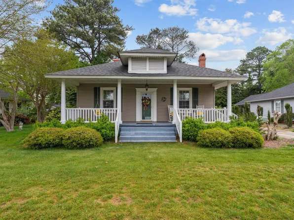 202 E D St, Erwin, NC 28339
