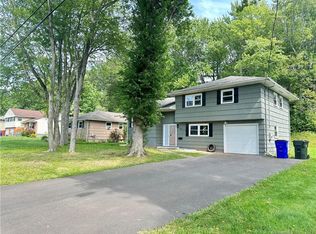 81 Northbrook Dr, West Hartford, CT 06117