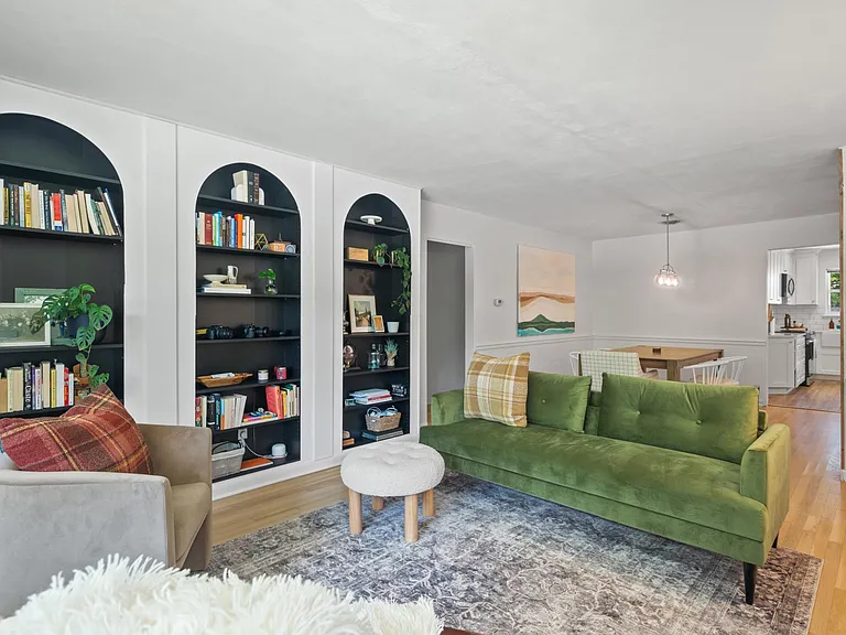 504 Kirkwood Ln — Photo 18