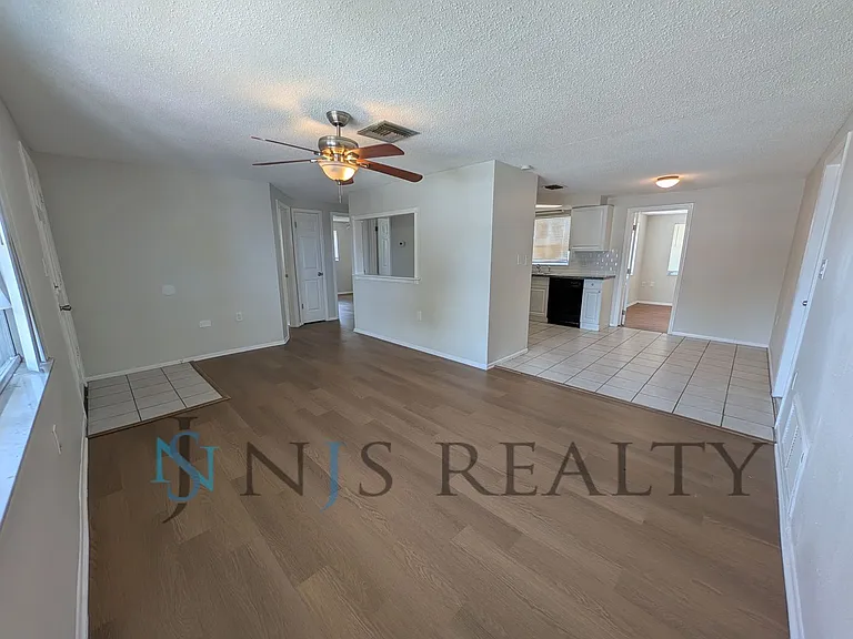7024 Rockwood Dr — Photo 4