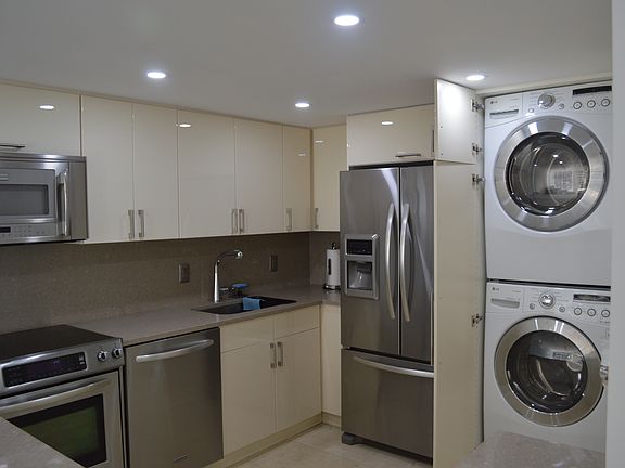 5th image of 1901 Brickell Ave APT B903