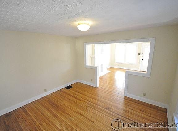 5th image of 68 W Longview Ave