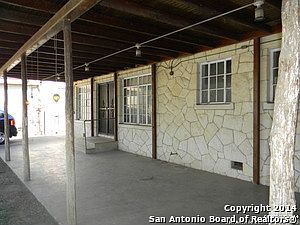 5th image of 1635 Hicks Ave