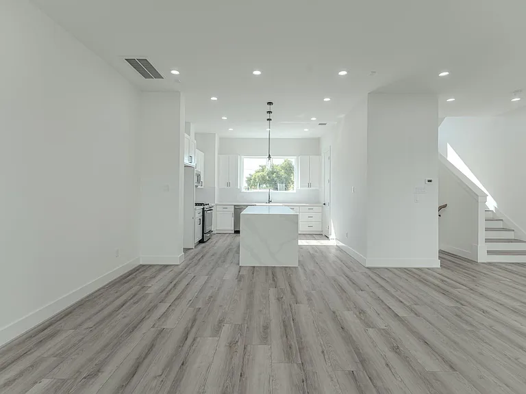 7735 Hammerly Blvd — Photo 29