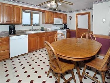 2nd image of 10460 Primrose Dr