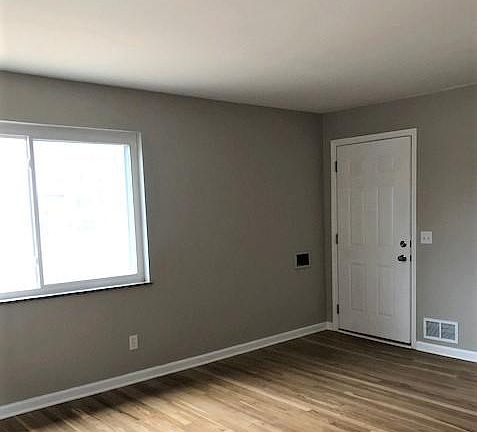 2nd image of 1610 Joseph St #2