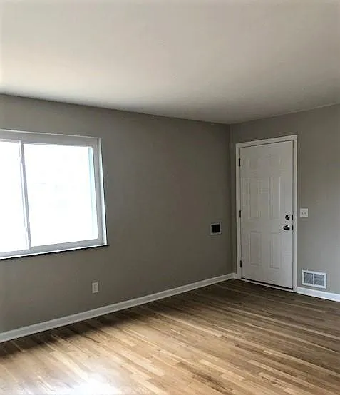 Building Photo - 1610 Joseph St #2