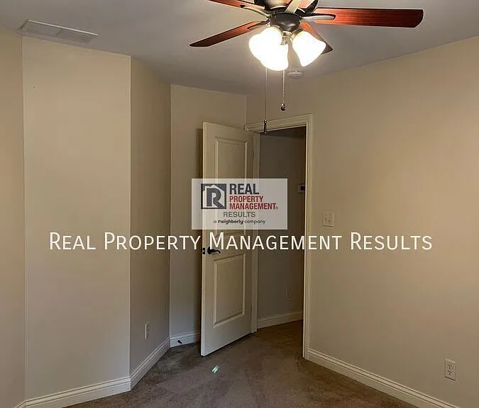 5119 Hidden Lake Dr — Photo 12