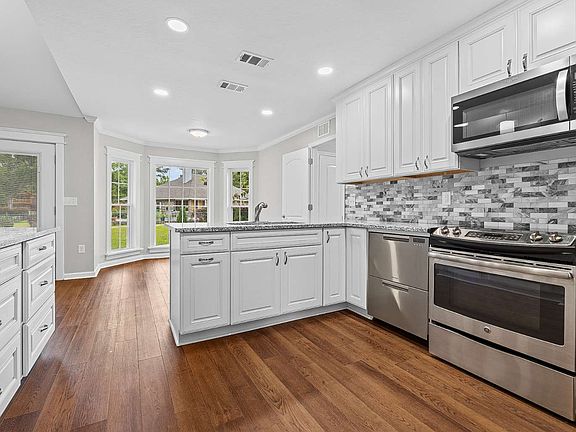 4th image of 143 NW Perkins Pl