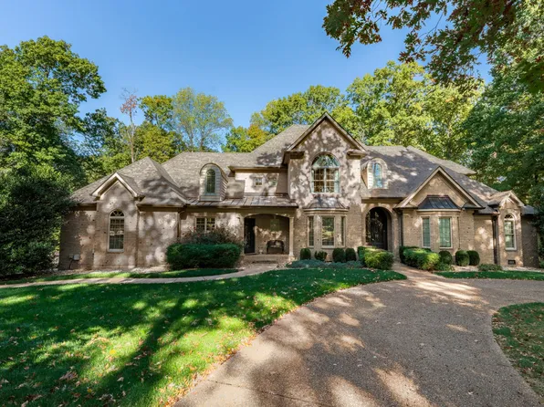 1028 Fairways Dr, Greenbrier, TN 37073