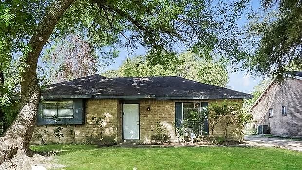 1st image of 15234 Wickbriar Dr