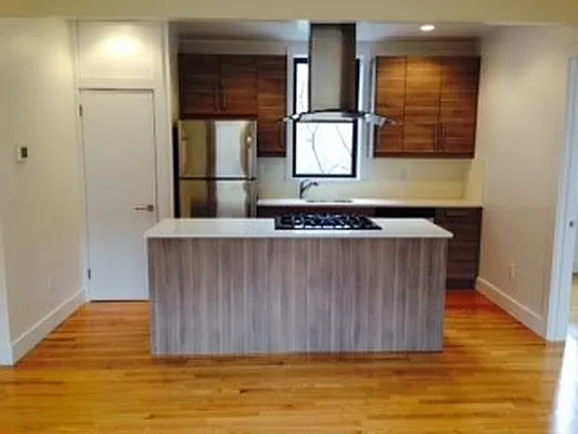 Rented by Walker Malloy & Company Inc | media 7