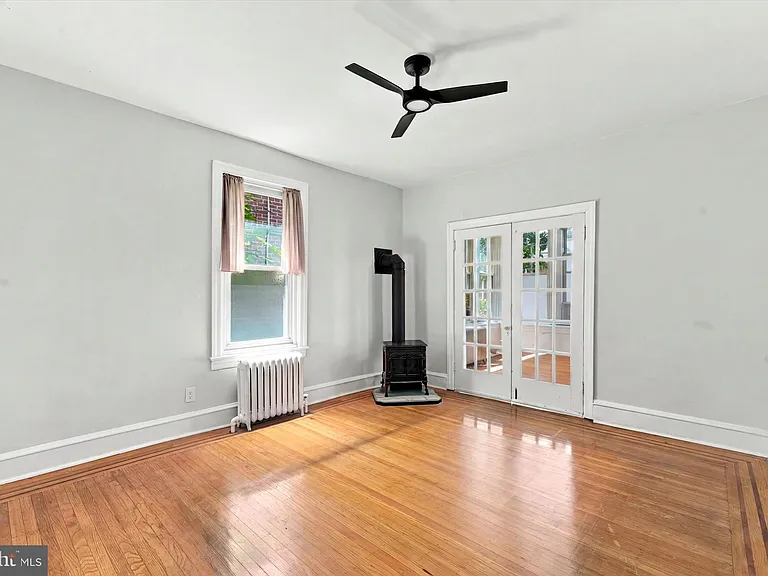 1 W Athens Ave #1/2-C — Photo 8