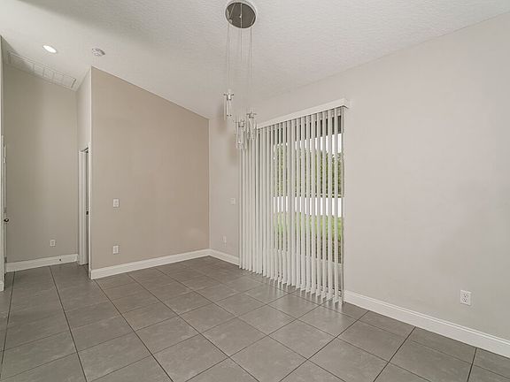 4th image of 604 Gaul Way