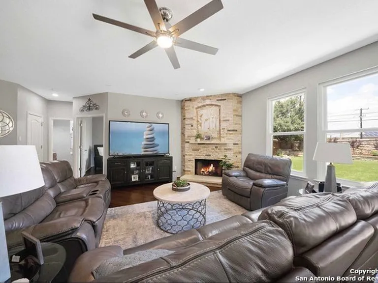10415 Shire Country — Photo 9