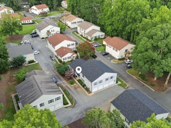 1392 Old Coach Rd SW, Marietta, GA 30008