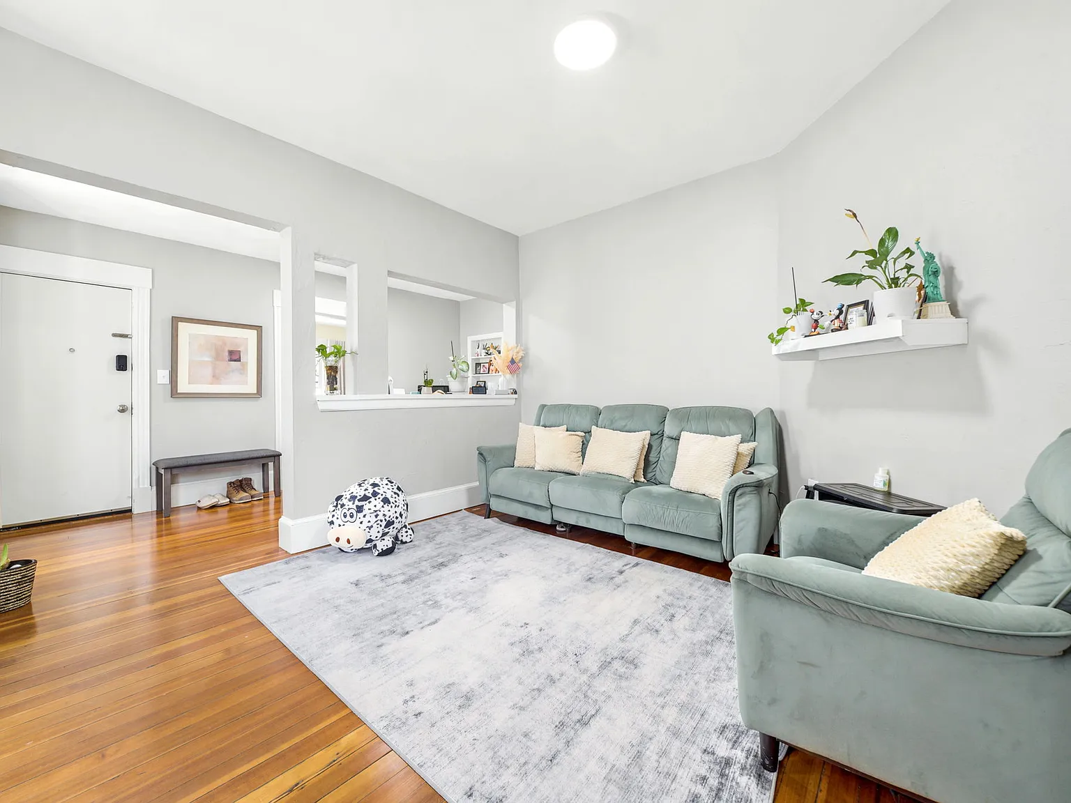 3 bed, 1252 sqft, $3,500 — Photo 4