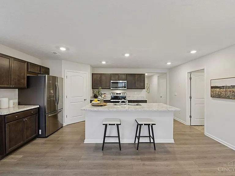 5001 Lakeview Dr — Photo 16