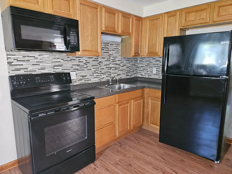 286 Robert Dr #1 — Photo 5