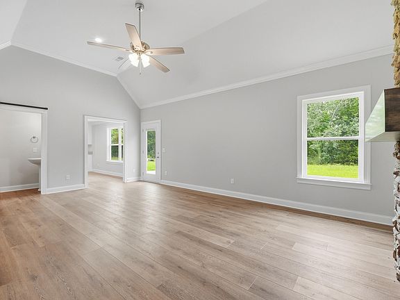 5th image of 8076 Abraham Ln