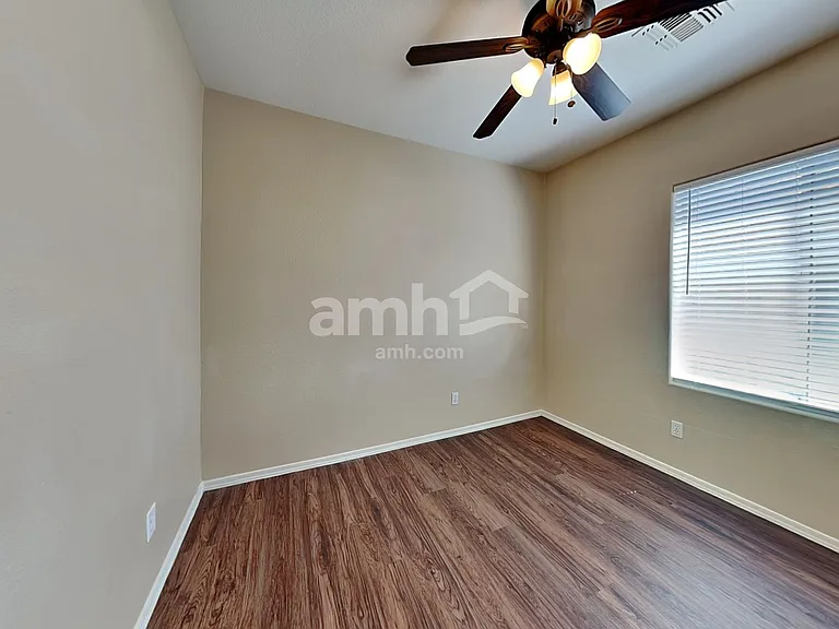11602 W Grant St — Photo 18