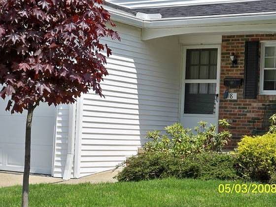 1st image of 8 E Carriage Dr #8
