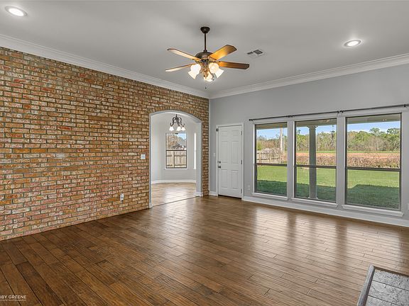 5th image of 2210 Stockwell Rd