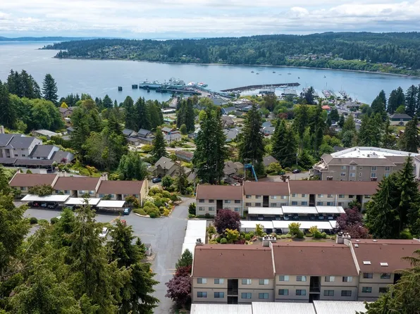 26435 Pennsylvania Avenue NE #40, Kingston, WA 98346