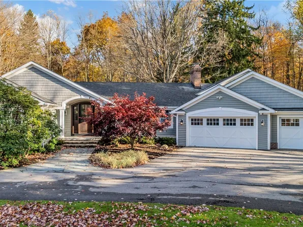 7436 Chagrin Rd, Chagrin Falls, OH 44023