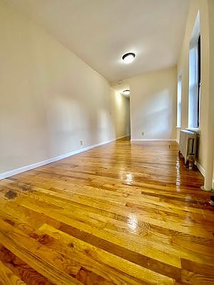 5th image of 215 E 76th St #5A