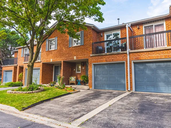 1205 Lambs Ct #26, Burlington, ON L7S 2G4