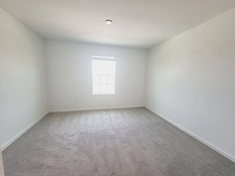 1184 Lakeshore Breeze Pl — Photo 12