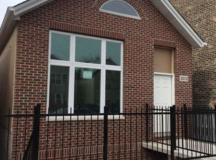 3070 S Lock St, Chicago, IL 60608