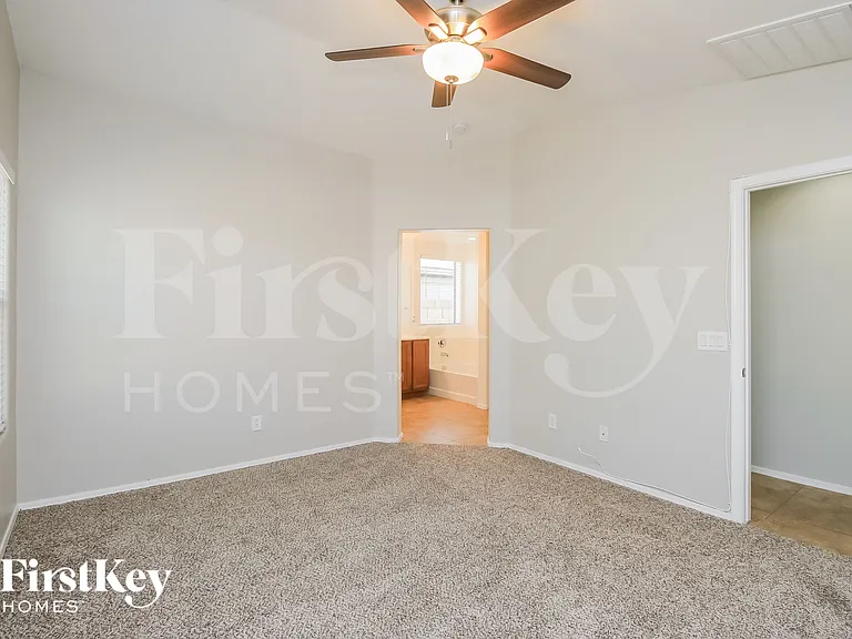 18582 W Vogel Ave — Photo 11